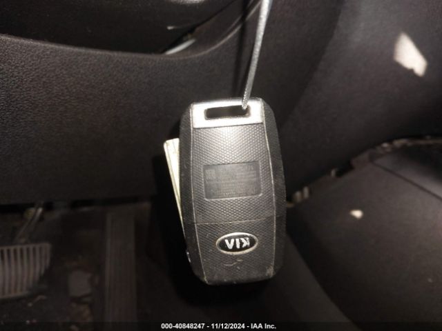 5XYPG4A50JG387396 KIA Sorento 3.3l Lx