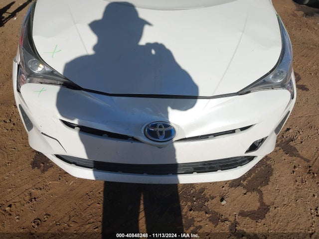 Toyota Prius Two 2016 JTDKBRFUXG3022193 Image 6