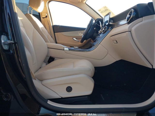 WDC0G4JB5KV141620 Mercedes-Benz GLC 300