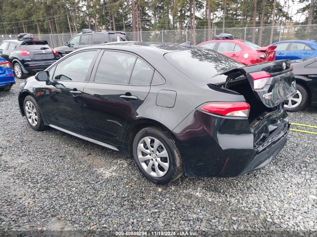 Toyota COROLLA LE 2022 5YFEPMAEXNP279876 Image 3