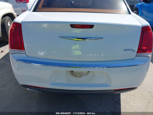 Chrysler 300C 2016 2C3CCAEG6GH189764 Image 16