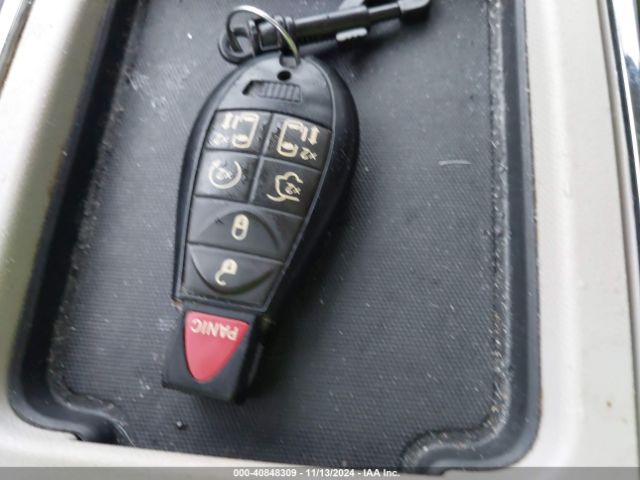 2C4RC1CG2ER464935 Chrysler Town & Country Touring-l