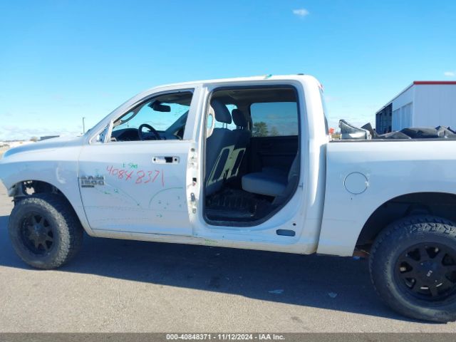 1C6RR7KT8KS598852 RAM 1500 Classic Tradesman  4x4 5'7 Box