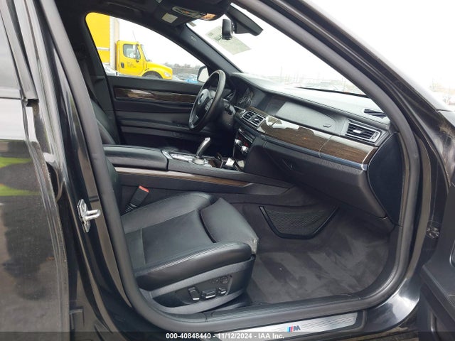 2012 Bmw 750i Xdrive მანქანა იყიდება აუქციონზე, vin: WBAKC6C57CC396275, აუქციონის ნომერი: 40848440