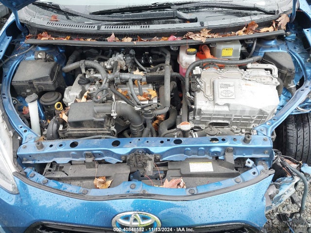 JTDKDTB36F1113346 Toyota Prius C Two