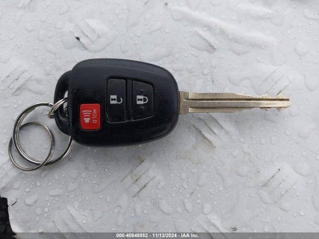 JTDKDTB36F1113346 Toyota Prius C Two