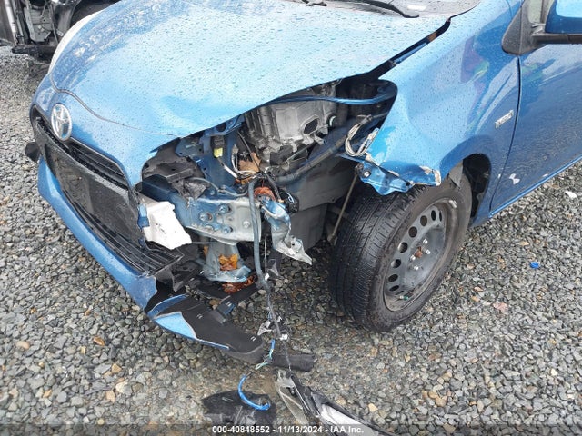 JTDKDTB36F1113346 Toyota Prius C Two