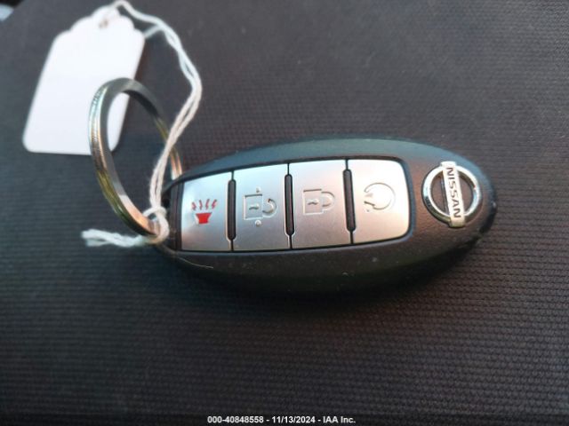 5N1DR2MM0HC684053 Nissan Pathfinder Sv