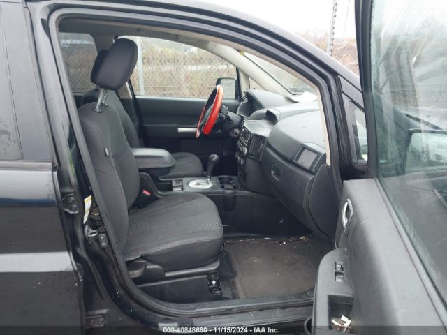 2011 MITSUBISHI ENDEAVOR 4A4JN2AS1BE026137 Photo 4