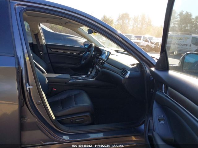 1HGCV1F96JA105780 Honda Accord Touring