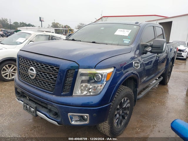 Nissan Titan Pro-4x 2017 1N6AA1E52HN562196 Image 2