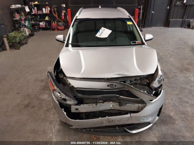 KNDCB3LC2K5231437 KIA NIRO LX