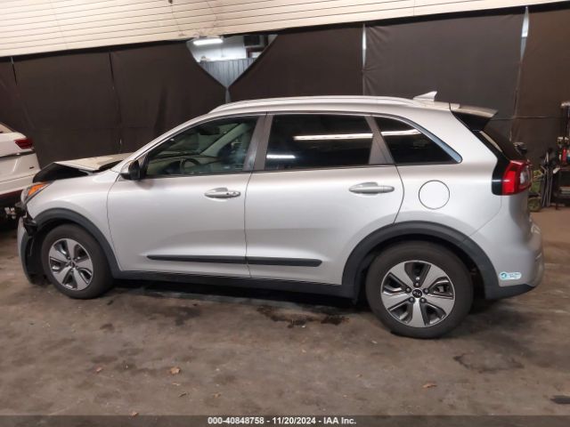 KNDCB3LC2K5231437 KIA NIRO LX