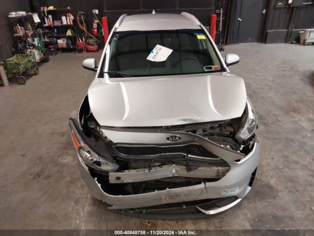 KNDCB3LC2K5231437 KIA NIRO LX