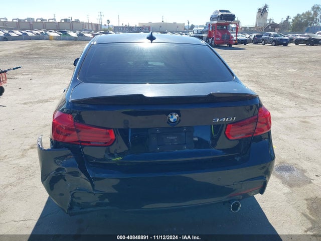 BMW 340i 2018 WBA8B3C55JK385158 Image 16