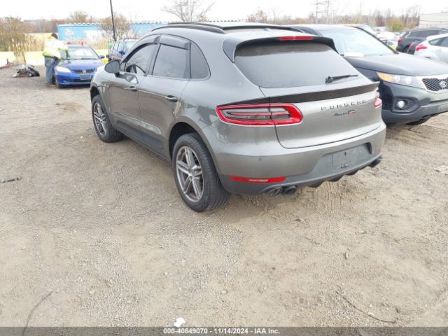 2017 PORSCHE MACAN WP1AA2A59HLB09217 Photo 2