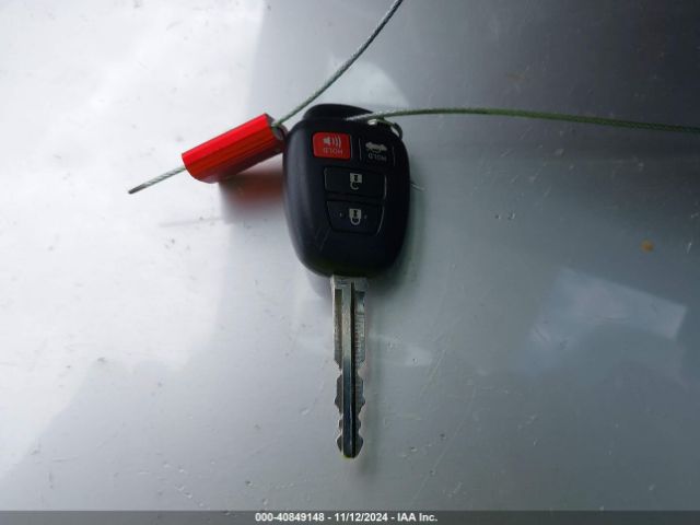 2T1BURHE1FC304860 Toyota Corolla Le Plus