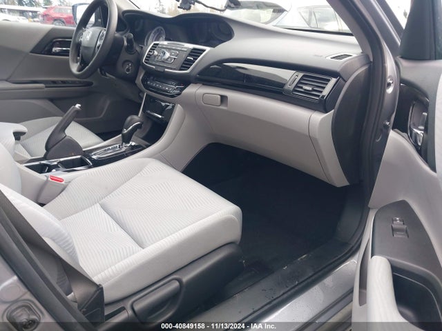 Honda ACCORD LX 2017 1HGCR2F30HA119416 Image 5