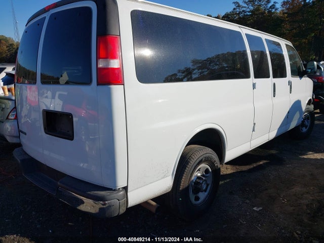1GAZGPFG2H1227477 Chevrolet Express 3500 Lt