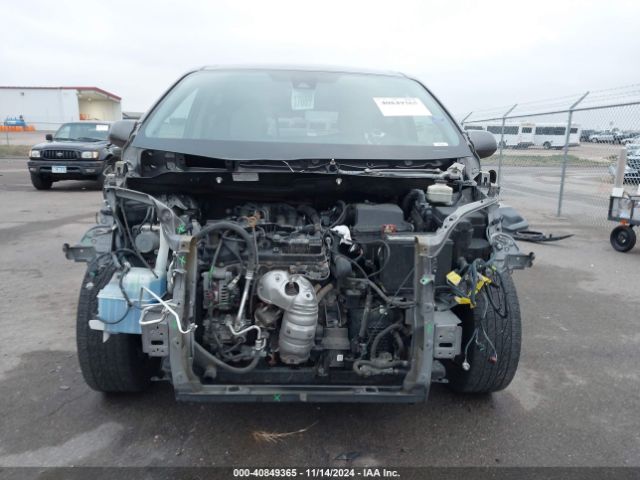 5TDJZ3DCXJS189853 Toyota Sienna Le 7 Passenger