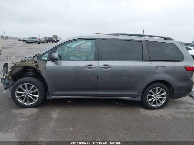 5TDJZ3DCXJS189853 Toyota Sienna Le 7 Passenger