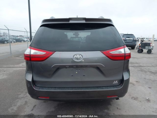5TDJZ3DCXJS189853 Toyota Sienna Le 7 Passenger