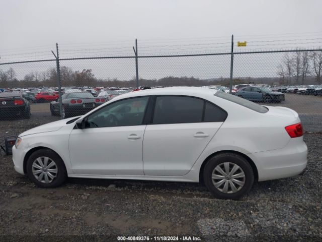 3VW1K7AJXEM441277 Volkswagen Jetta 2.0l S