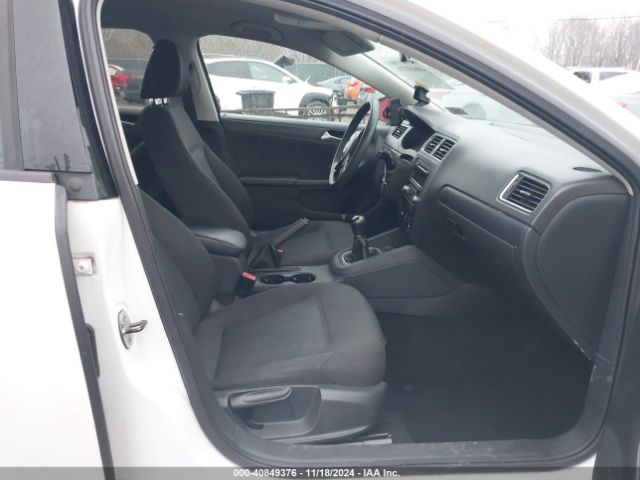 3VW1K7AJXEM441277 Volkswagen Jetta 2.0l S