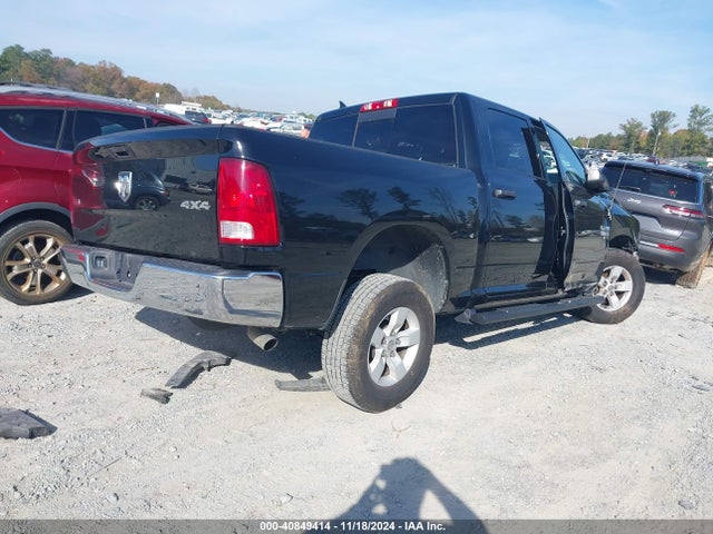 1C6RR7LG2NS209483 RAM 1500 Classic Slt  4x4 5'7 Box