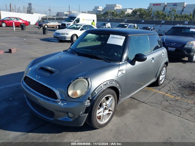 2010 MINI COOPER S WMWMF7C56ATZ74045 Photo 1