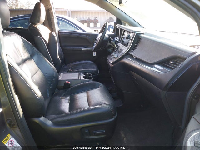 Toyota Sienna Se 8 Passenger 2017 5TDXZ3DC7HS876986 Image 5