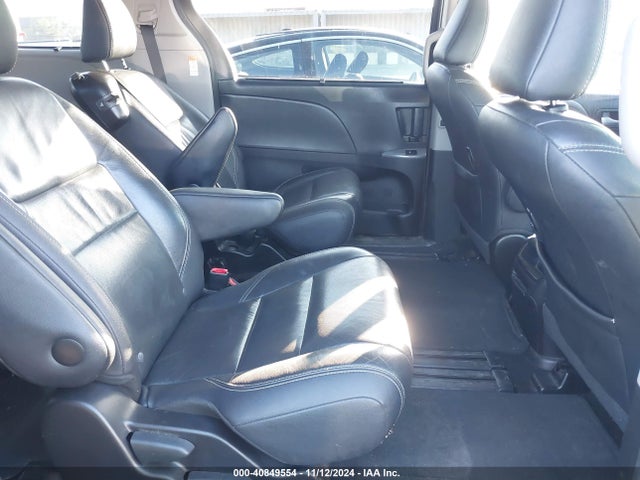 Toyota Sienna Se 8 Passenger 2017 5TDXZ3DC7HS876986 Image 8