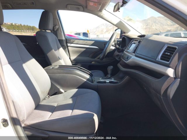 5TDZARFH9ES005370 Toyota Highlander Le