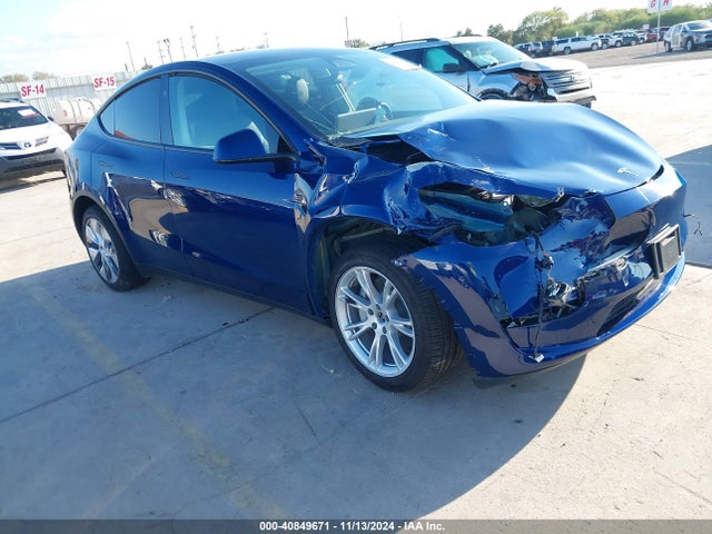 2024 TESLA MODEL Y 7SAYGDEE4RA278182 Photo 0