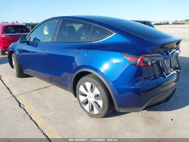 2024 TESLA MODEL Y 7SAYGDEE4RA278182 Photo 2