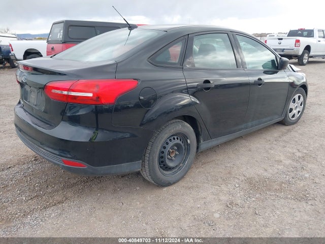 1FADP3E26HL329018 Ford FOCUS S