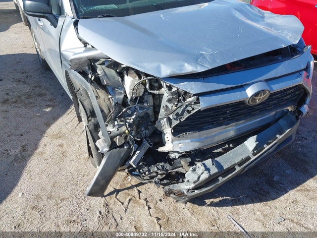 2T3H1RFV9MC136363 Toyota RAV4 LE