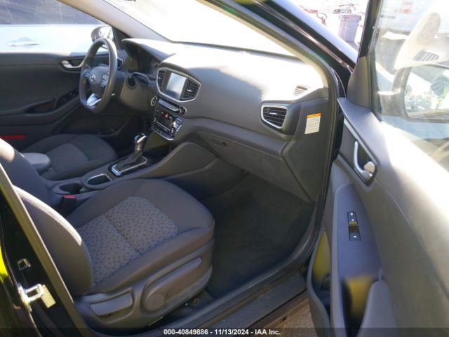 KMHC65LC3HU030544 Hyundai Ioniq Hybrid Blue