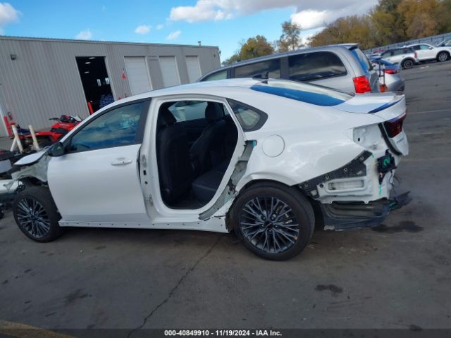 3KPF54AD6RE717706 KIA Forte Gt-line