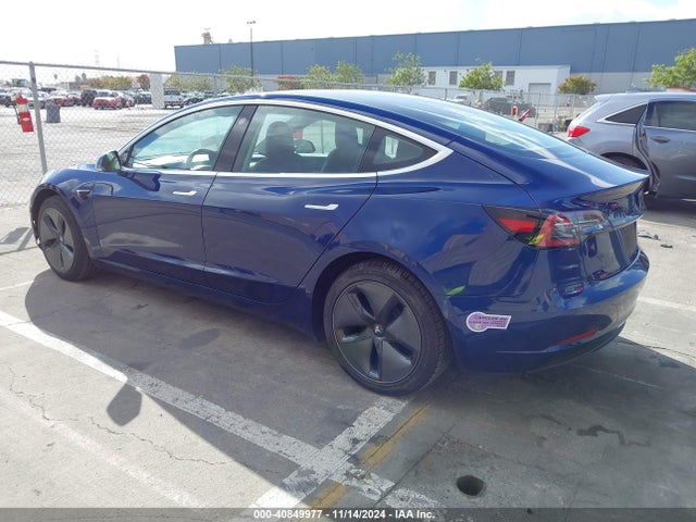 2018 TESLA MODEL 3 5YJ3E1EA2JF125025 Photo 2