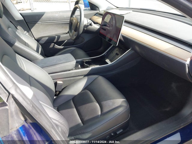2018 TESLA MODEL 3 5YJ3E1EA2JF125025 Photo 4