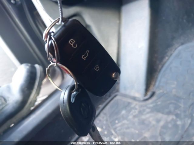 WVGAV7AXXGW556684 Volkswagen TIGUAN SE