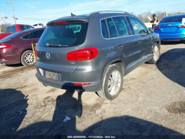 WVGAV7AXXGW556684 Volkswagen TIGUAN SE