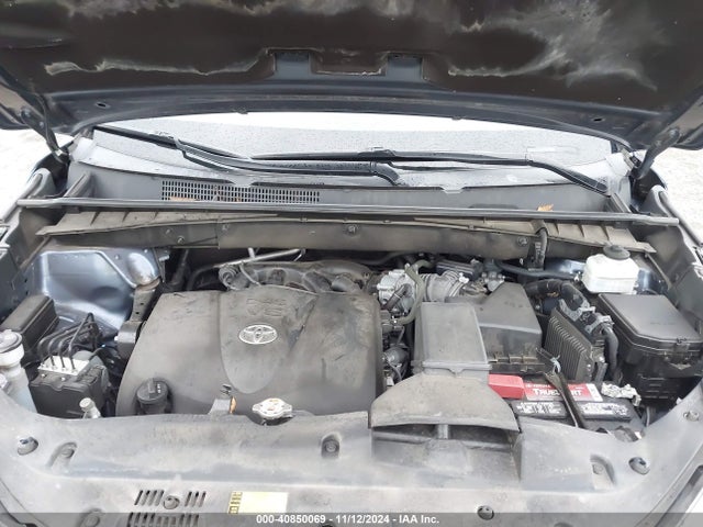 Toyota Highlander Le 2019 5TDZZRFH7KS322424 Image 10