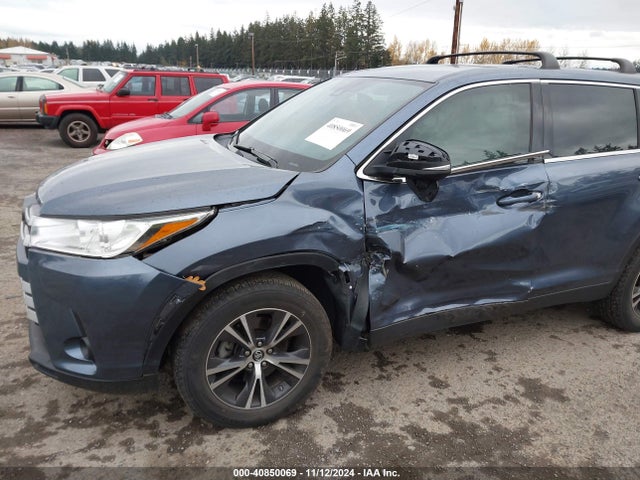 Toyota Highlander Le 2019 5TDZZRFH7KS322424 Image 6