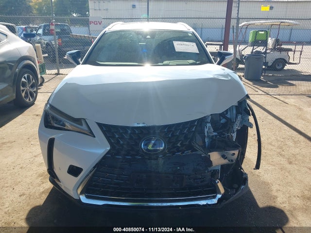 JTHP9JBH8L2027189 Lexus UX 250H