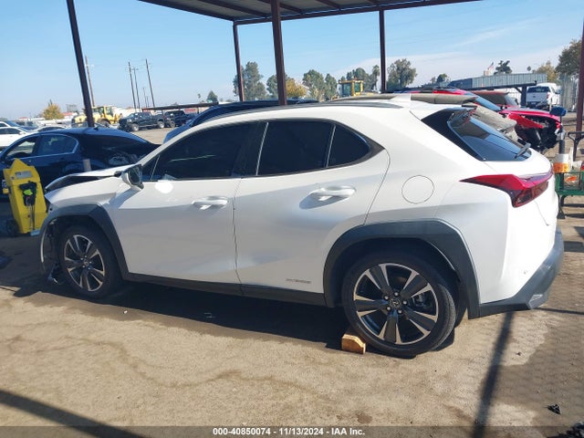 JTHP9JBH8L2027189 Lexus UX 250H
