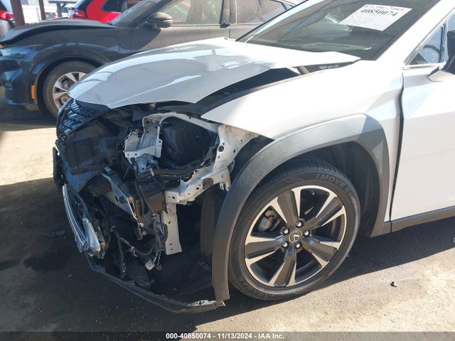 JTHP9JBH8L2027189 Lexus UX 250H
