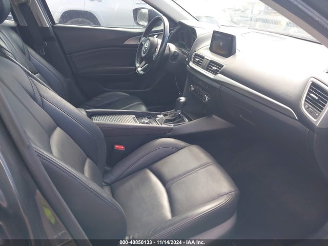 3MZBN1L38JM197856 Mazda Mazda3 Touring