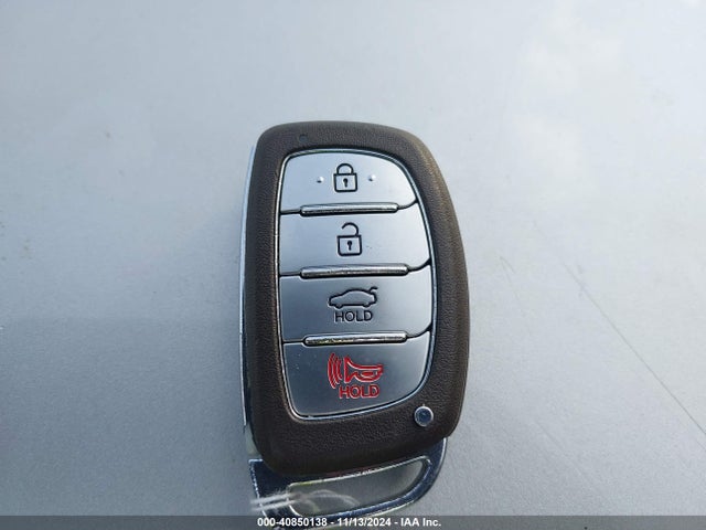 Hyundai Elantra Limited 2016 5NPDH4AE9GH668713 Image 11